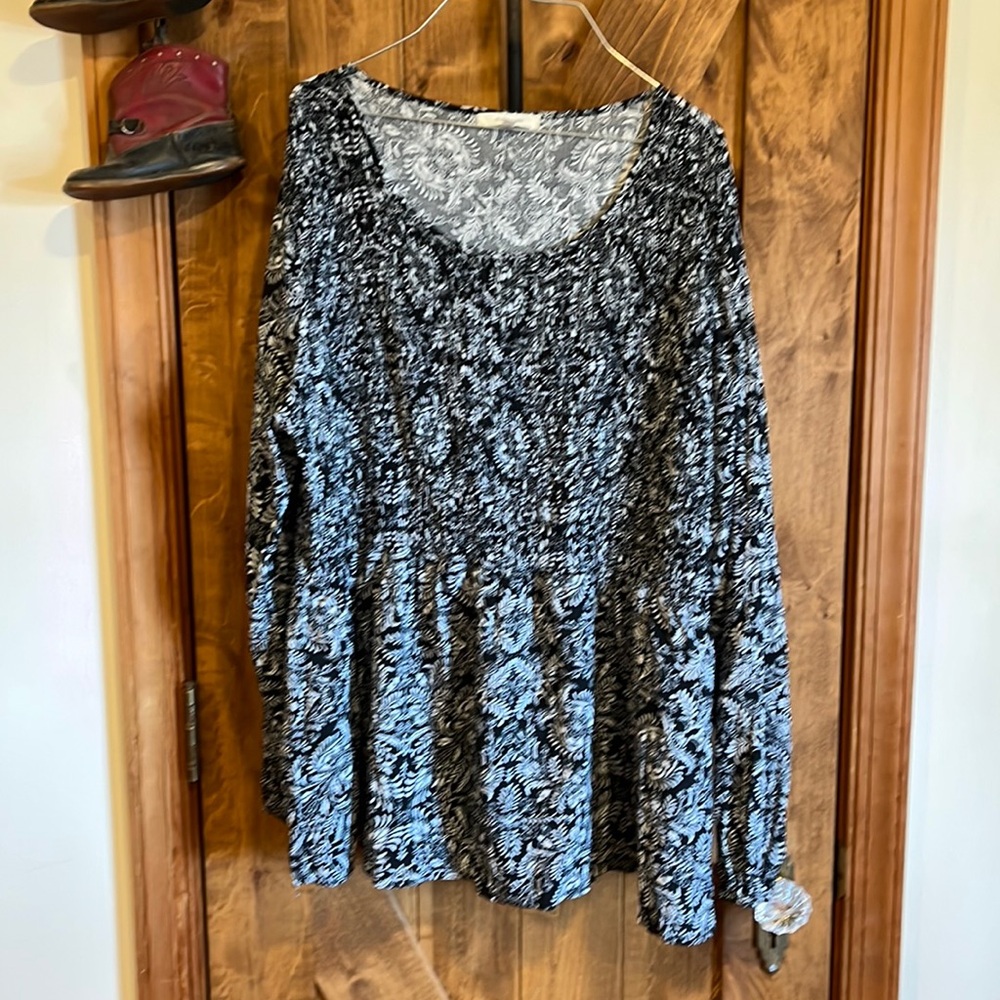 NWOT Maurice’s smocked top